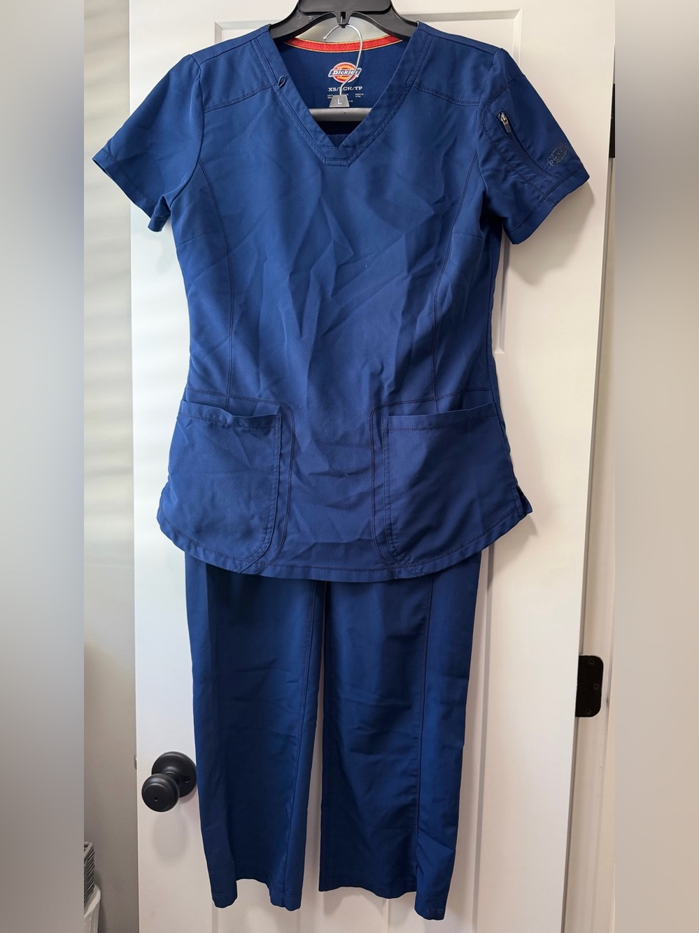 Dickies Women's V-Neck Scrub Set - Navy Blue XS